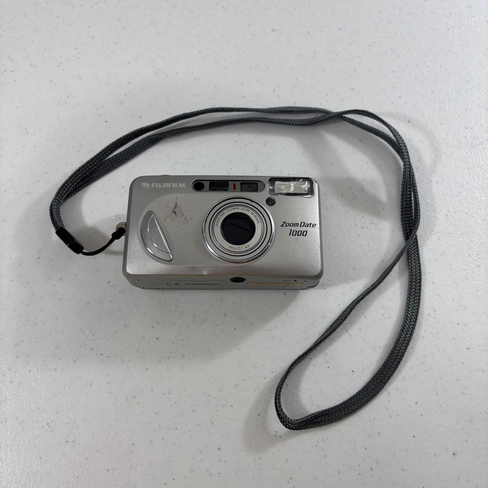 Fujifilm Zoom Date 1000 35mm Film Camera Super-EBC Fujinon 28-100mm Lens Silver